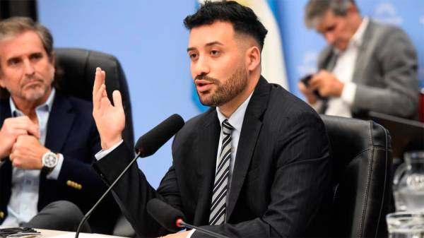 El Gobierno defendió en Diputados la reducción estatal y destacó una baja de 81.000 empleados públicos