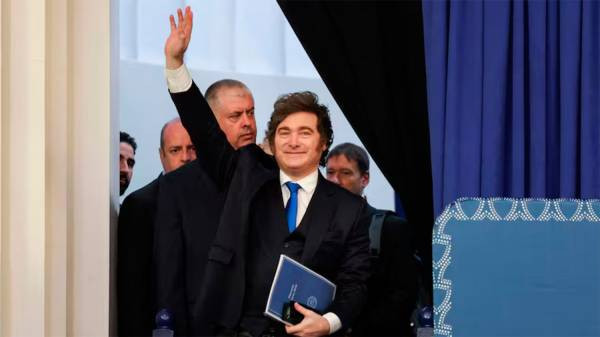 Javier Milei analizó el escenario brasileño en Casa Rosada y alista un viaje a España para octubre