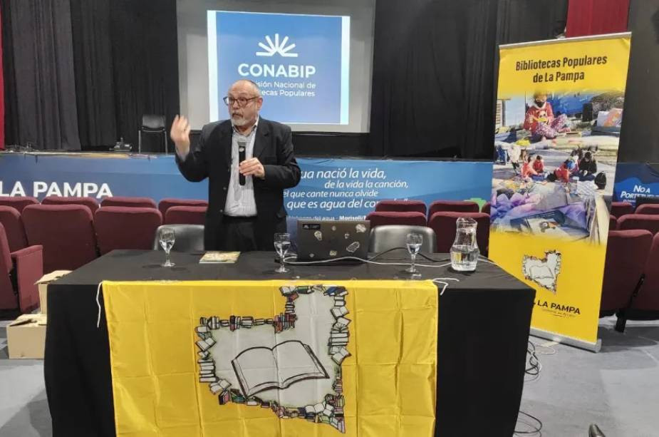 La CONABIP brindó una capacitación sobre catalogación en la Feria Provincial del Libro