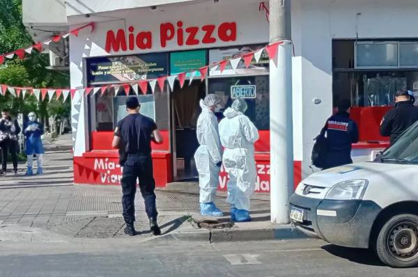 Explosión en una pizzería céntrica deja a una mujer con heridas graves