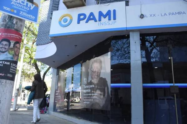 Un fallo judicial obliga al PAMI a pagar costas millonarias tras negarse a cubrir un tratamiento oncológico