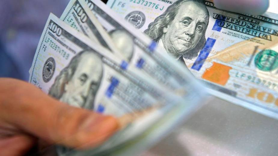 Fiebre verde: en agosto los argentinos se llevaron más de USD 2.800 millones y el año ya roza los USD 21.000 millones
