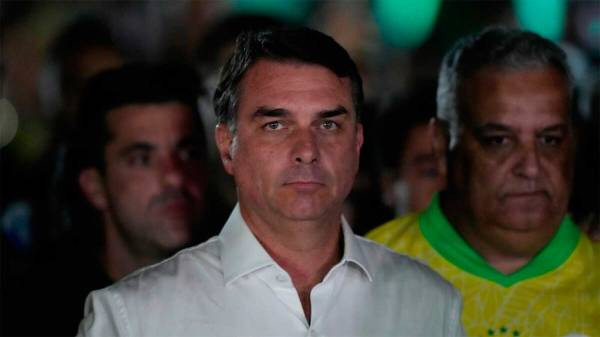 Despegó desde Misiones el avión privado vinculado a la salida del senador brasileño Flávio Bolsonaro